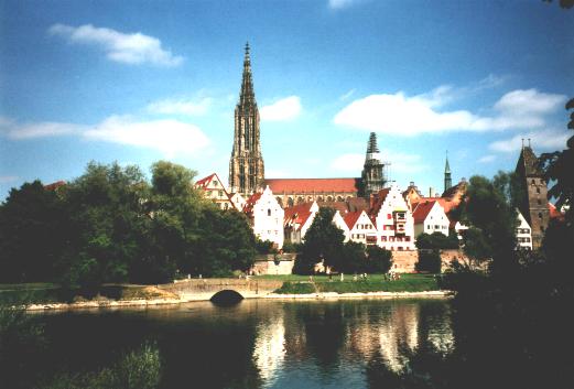 Blick vom Neu-Ulmer Donauufer
